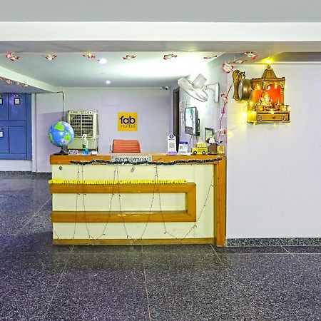 Fabhotel White House Bnb - Nr Yashobhoomi Convention Centre Delhi  Buitenkant foto
