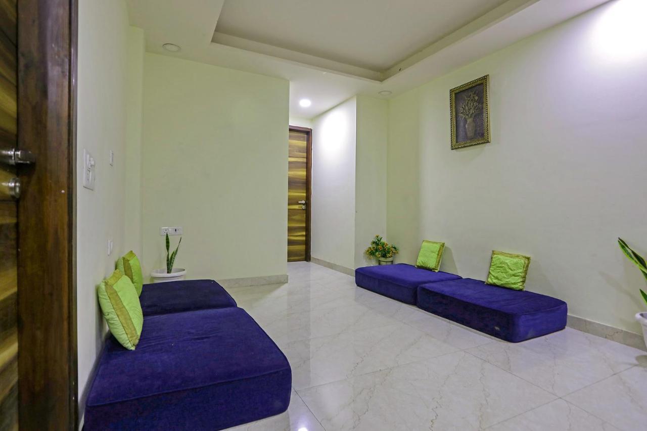 Fabhotel White House Bnb - Nr Yashobhoomi Convention Centre Delhi  Buitenkant foto