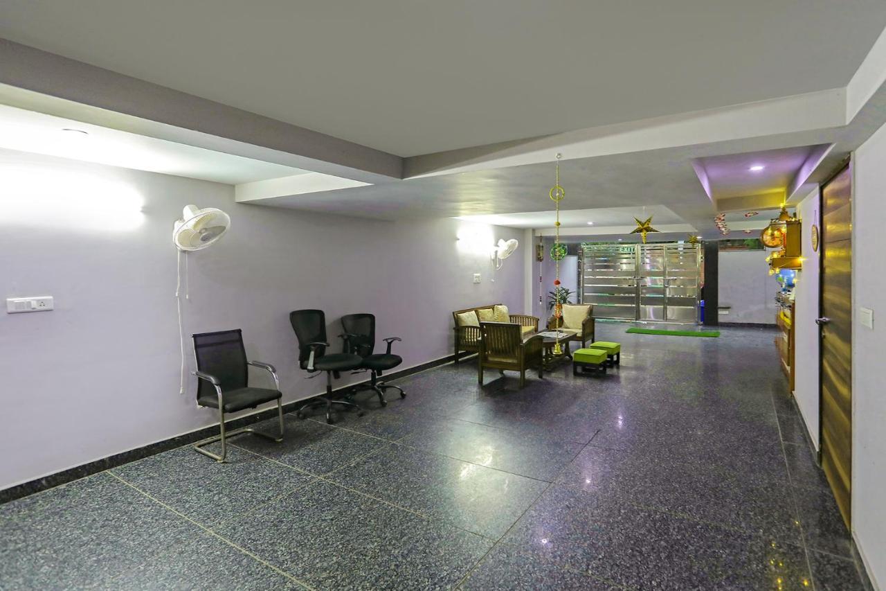 Fabhotel White House Bnb - Nr Yashobhoomi Convention Centre Delhi  Buitenkant foto